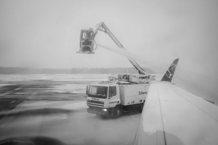 removing the ice from the wings 2