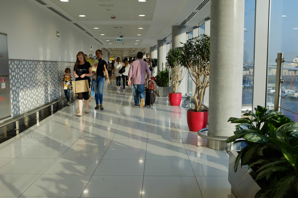 Abu Dhabi airport - corridor to the gates