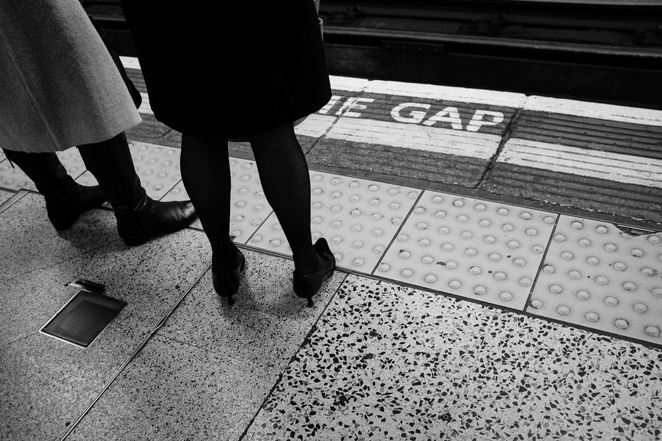 London Streets: Moorgate Station - Mind the gap !