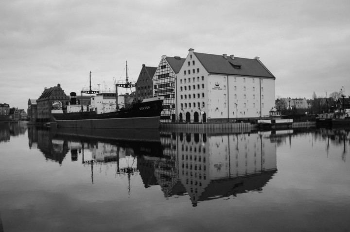 Gdańsk, reflections on the Motława river