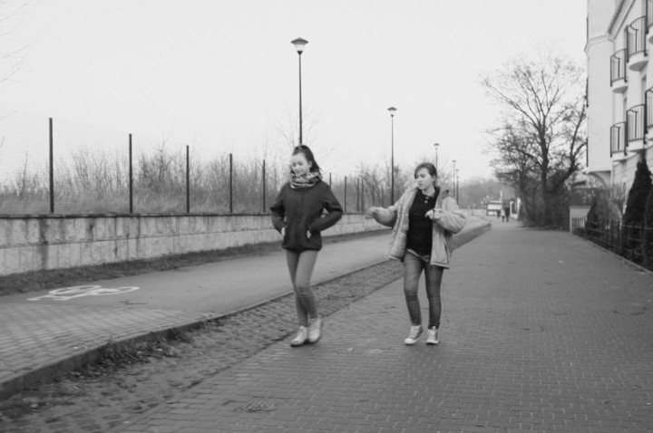 Some girls strolling on that cloudy day